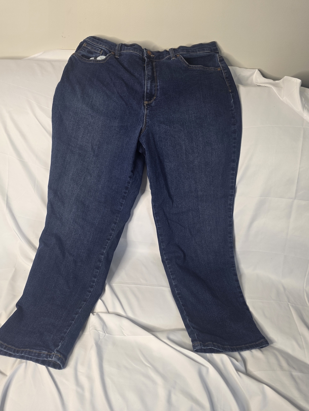 Gloria Vanderbilt Straight-Leg Jeans in Dark Blue Denim